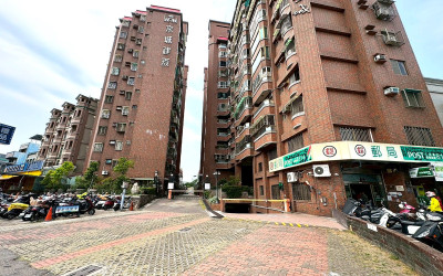 仁武八德南路低總價三房｜798萬入住仁雄商圈，榮總生活圈、自住首購首選
