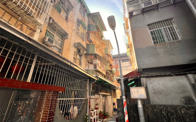 (已成交)凱旋商圈生活便利 20坪純室內空間 格局方正好規劃