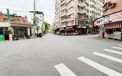 大寮鳳林商圈3+1房平面車位｜888萬入住綠意清境，近黃昏市場、山頂國小，自住首選