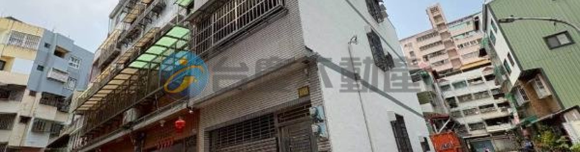 建工商圈翻新5房透天｜1398萬買透天、大樓價享雙車位，未來捷運黃線生活圈